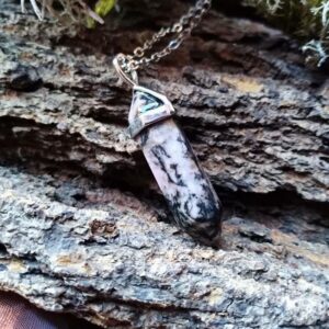 Pendentif petite pointe