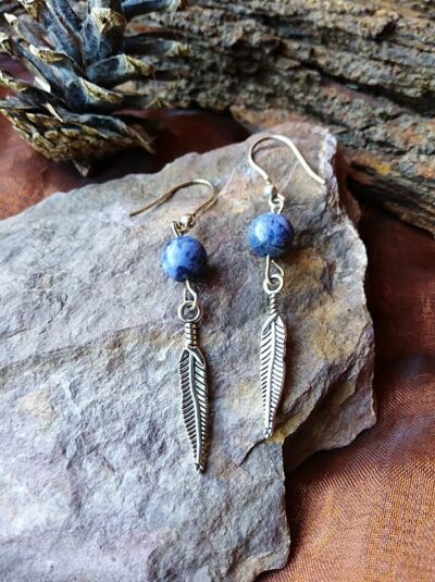 Boucles d’oreilles Plume et Sodalite