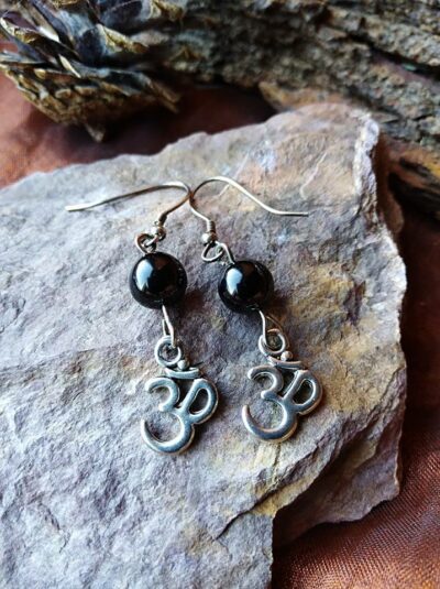 Boucles d’oreilles Om et Tourmaline noire Protection