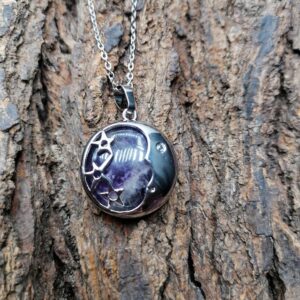 Pendentif lune et étoiles