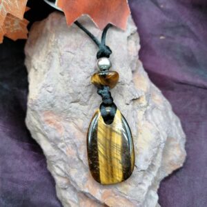 Pendentif Oeil de Tigre et cordon à coulisse