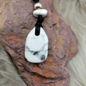 Pendentif Howlite