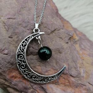 Pendentif “Pouvoir de lune” – Rubis sur Zoïzite