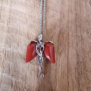 Pendentif fée en Jaspe rouge