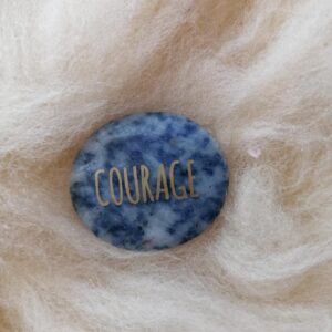 Galet Courage en Sodalite