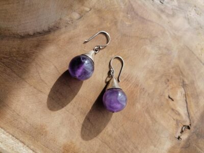 Boucles d’oreilles grosses boules en Améthyste – Argent