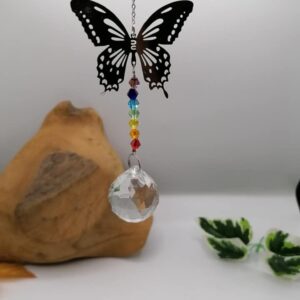 Boule Cristal feng shui 7 chakras et papillon