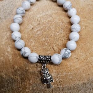 Bracelet Howlite perles de 8 mm et Hiboux