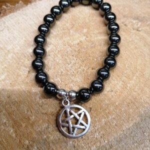Bracelet Hématite perles de 8 mm et Pentagramme